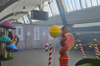 A Reimagined ‘Willy’s Chocolate Experi...